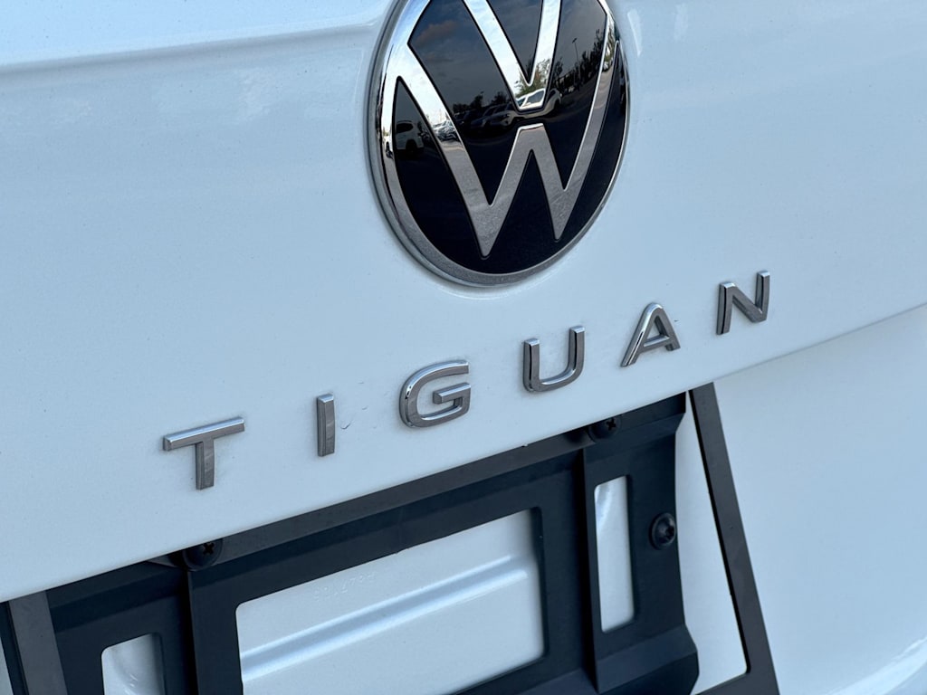 Thumbnail: 2024 Volkswagen Tiguan - 32