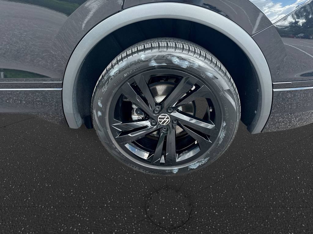 Thumbnail: 2024 Volkswagen Tiguan - 8
