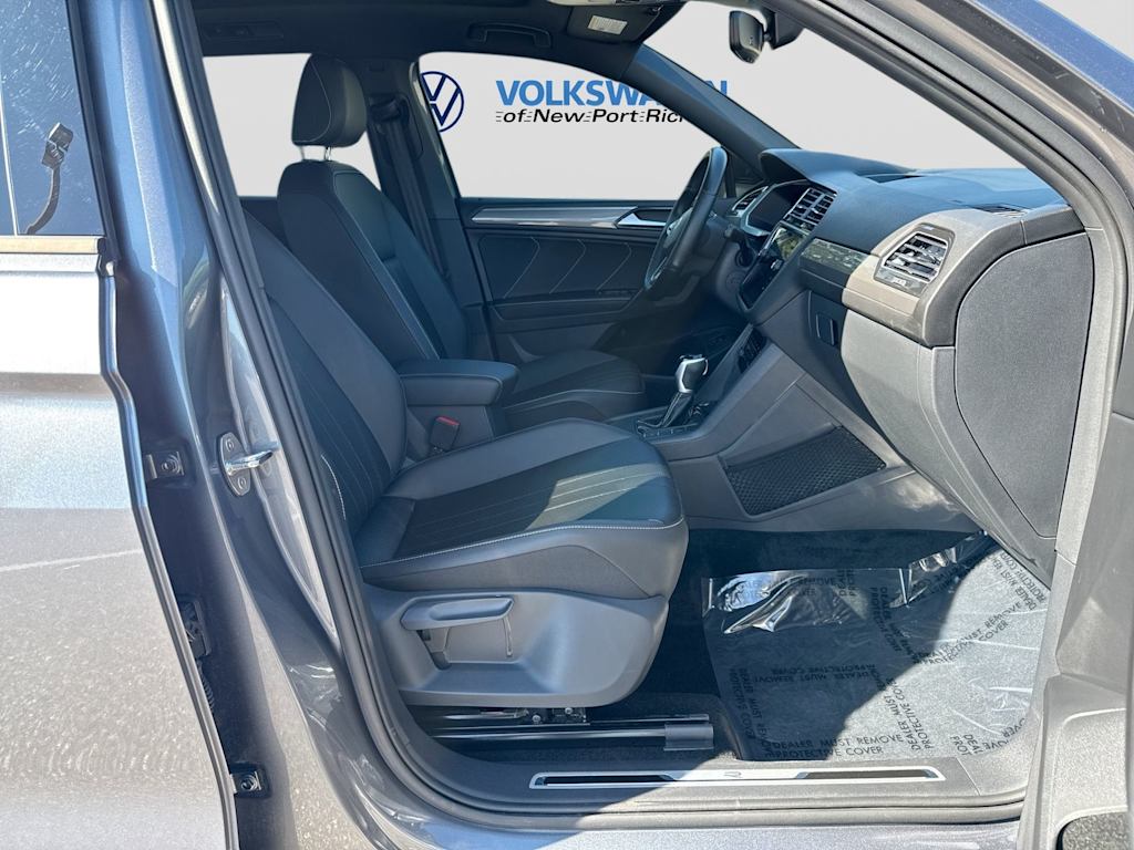 Thumbnail: 2024 Volkswagen Tiguan - 11