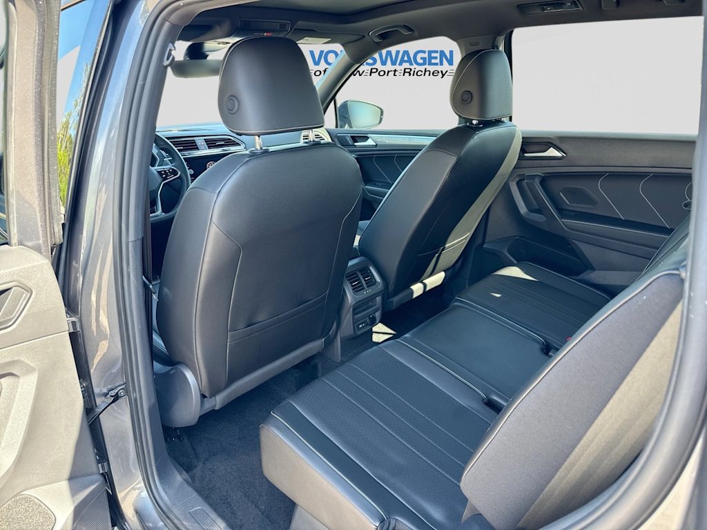 Thumbnail: 2024 Volkswagen Tiguan - 12