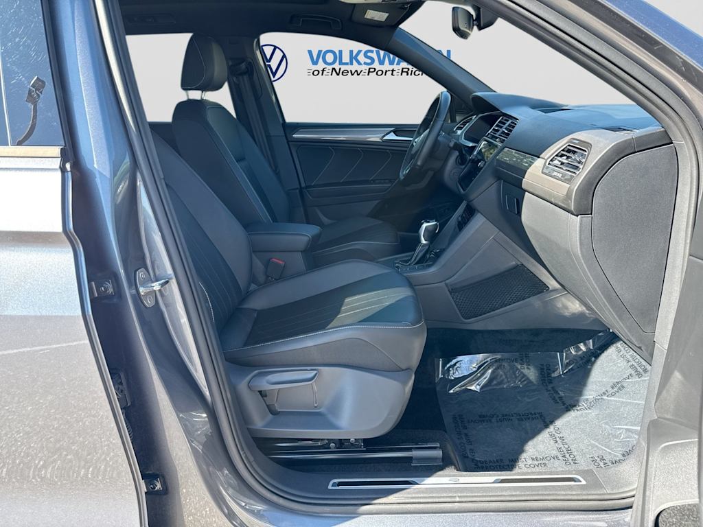 Thumbnail: 2024 Volkswagen Tiguan - 11