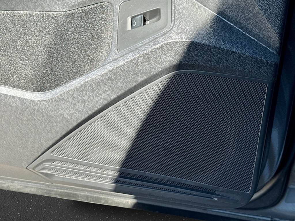 Thumbnail: 2024 Volkswagen Tiguan - 41
