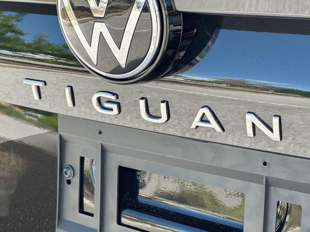Thumbnail: 2025 Volkswagen Tiguan - 21