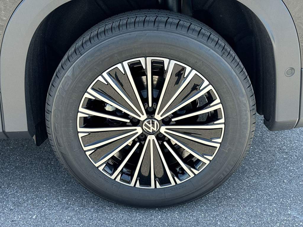 Thumbnail: 2026 Volkswagen Tiguan - 8