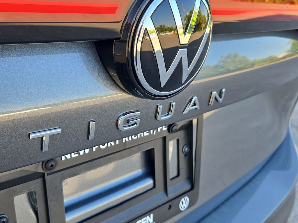 Thumbnail: 2025 Volkswagen Tiguan - 25