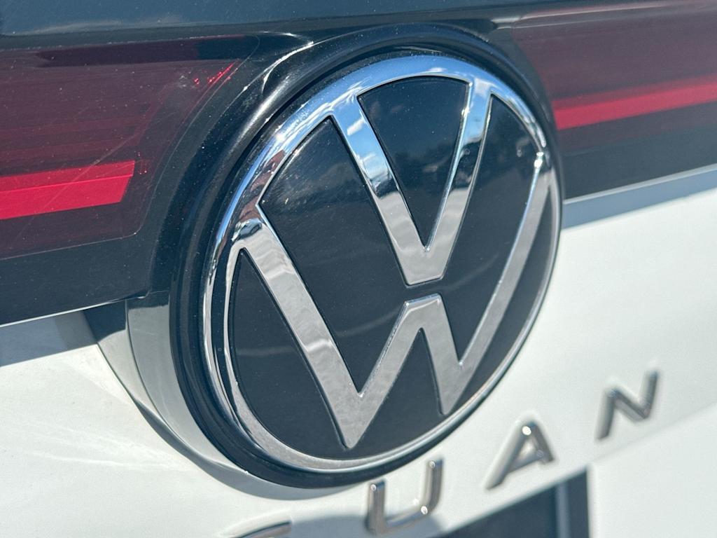 Thumbnail: 2025 Volkswagen Tiguan - 8