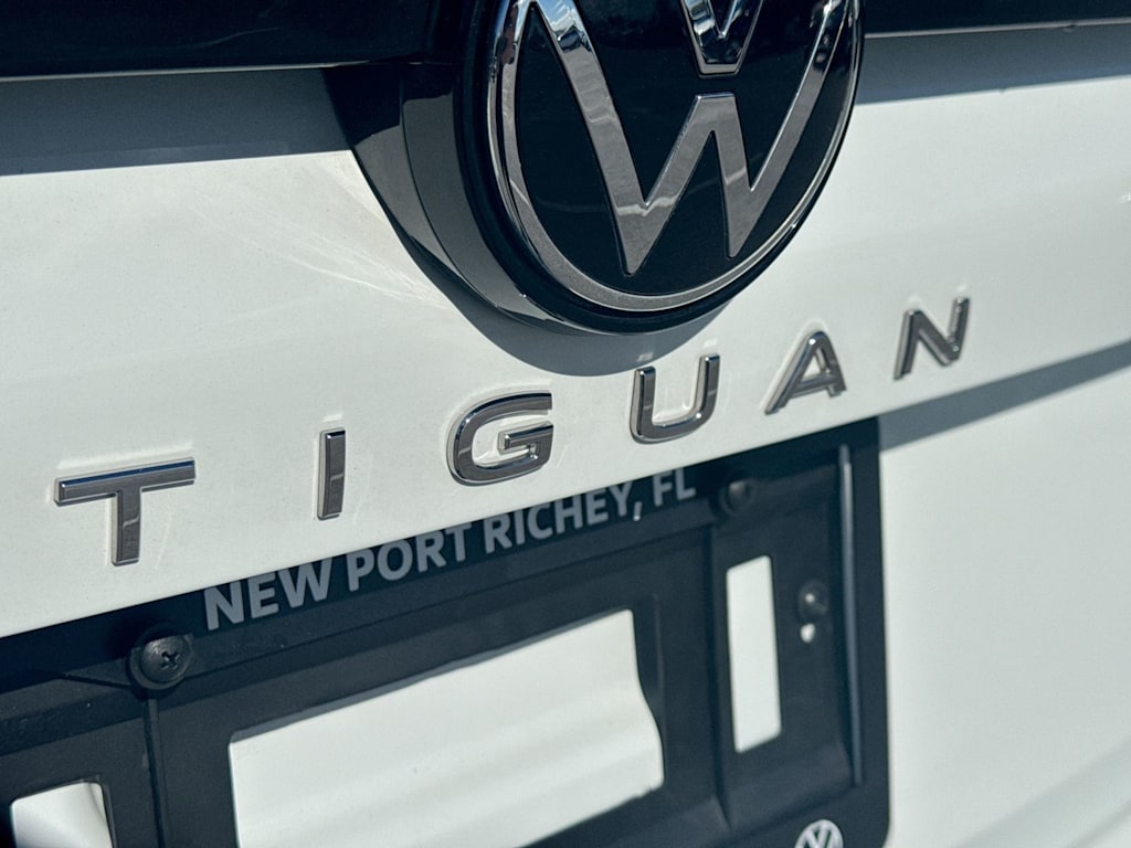 Thumbnail: 2025 Volkswagen Tiguan - 7