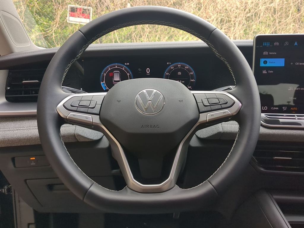 Thumbnail: 2025 Volkswagen Tiguan - 12
