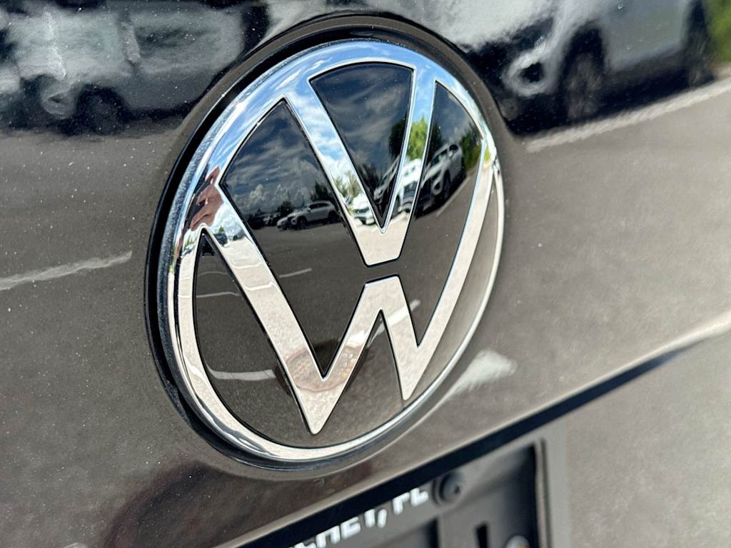 Thumbnail: 2023 Volkswagen Taos - 7