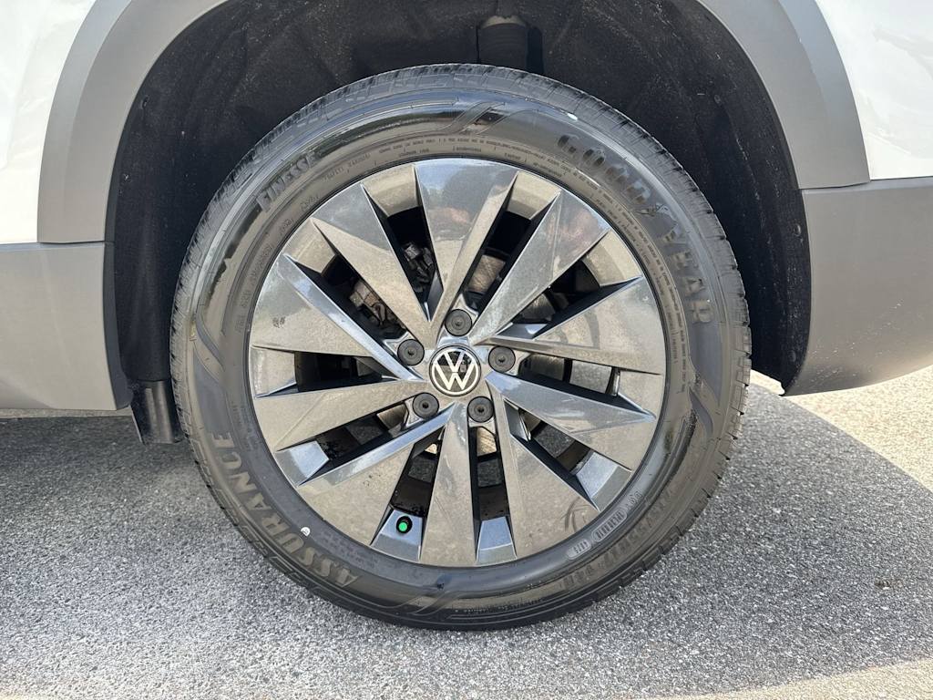 Thumbnail: 2023 Volkswagen Taos - 8