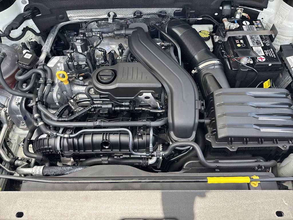 Thumbnail: 2023 Volkswagen Taos - 9