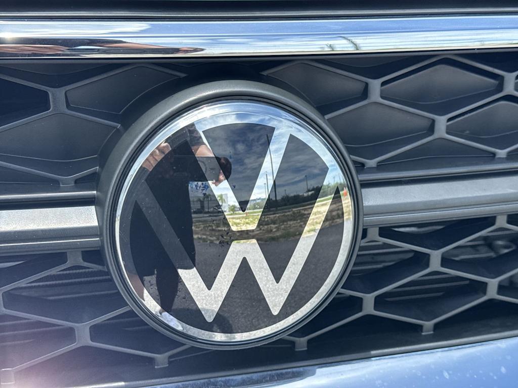 Thumbnail: 2023 Volkswagen Taos - 7