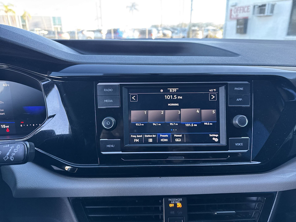 Thumbnail: 2023 Volkswagen Taos - 15