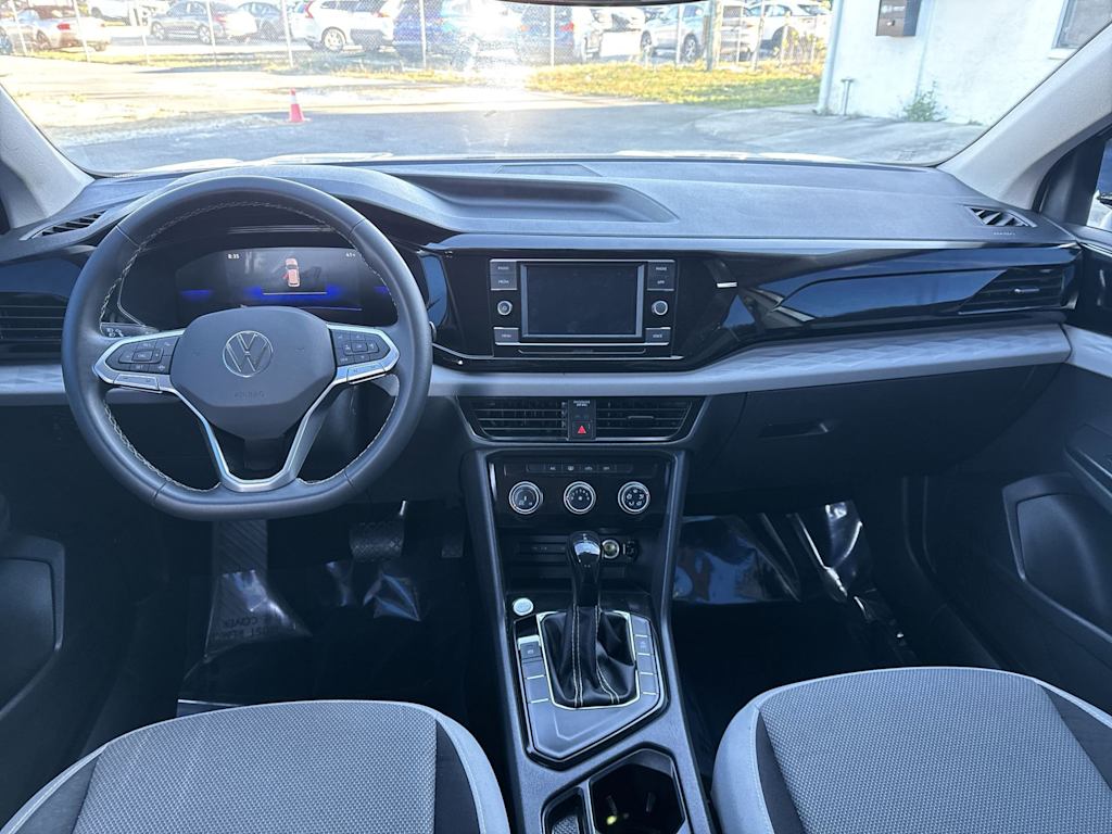 Thumbnail: 2023 Volkswagen Taos - 10