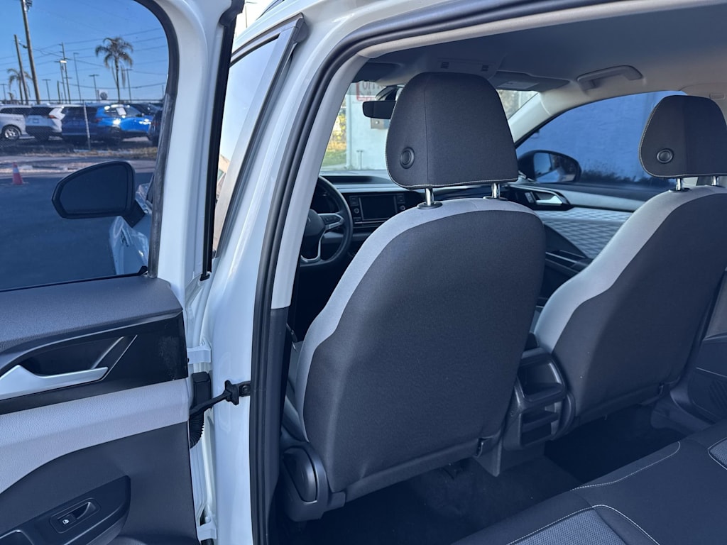 Thumbnail: 2023 Volkswagen Taos - 13