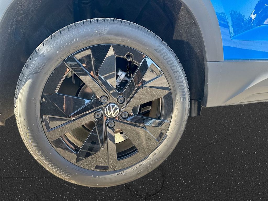 Thumbnail: 2026 Volkswagen Taos - 8