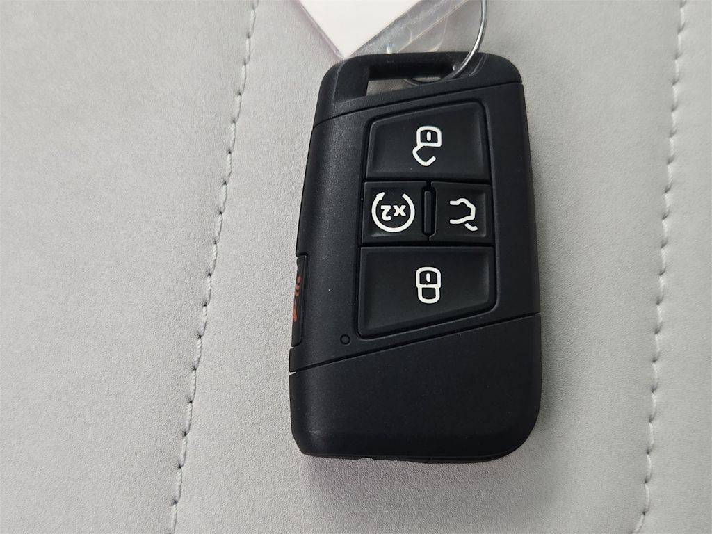 Thumbnail: 2025 Volkswagen Taos - 36