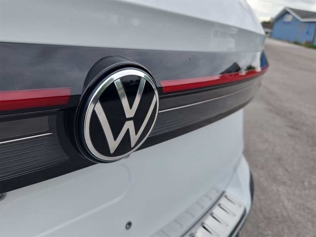 Thumbnail: 2025 Volkswagen Taos - 7