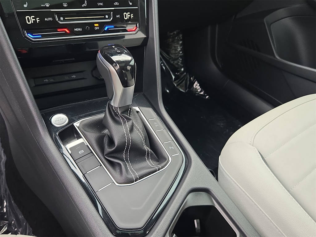 Thumbnail: 2025 Volkswagen Taos - 16