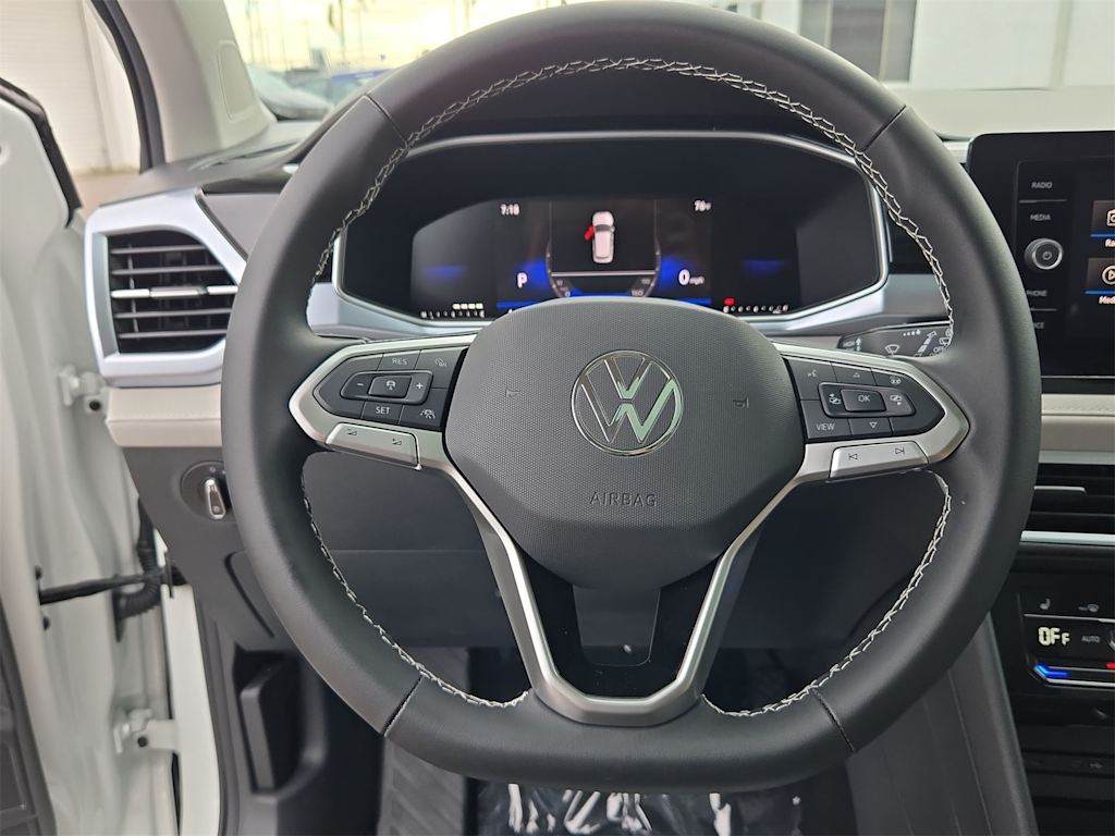 Thumbnail: 2025 Volkswagen Taos - 14