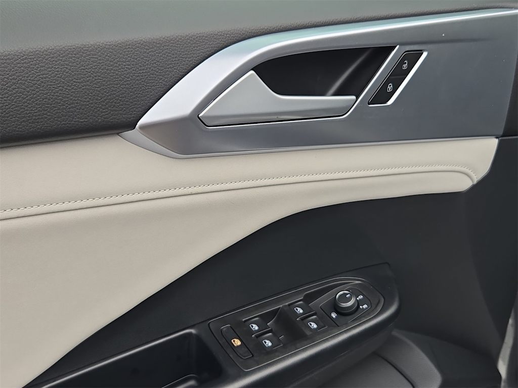 Thumbnail: 2025 Volkswagen Taos - 38