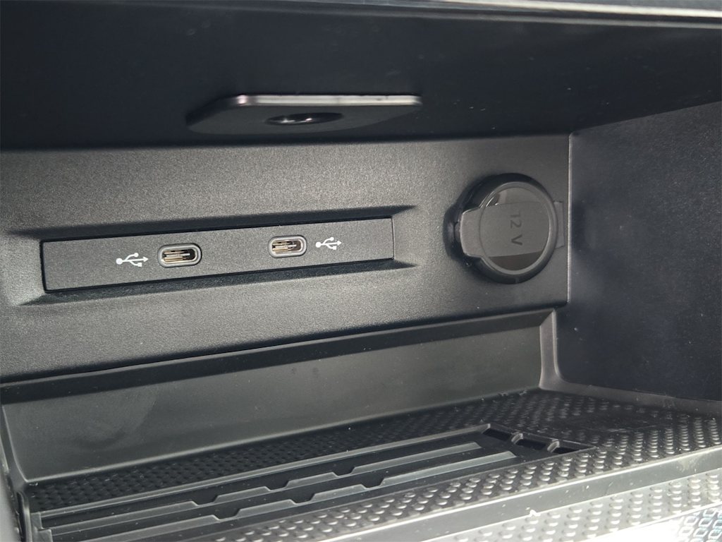 Thumbnail: 2025 Volkswagen Taos - 37