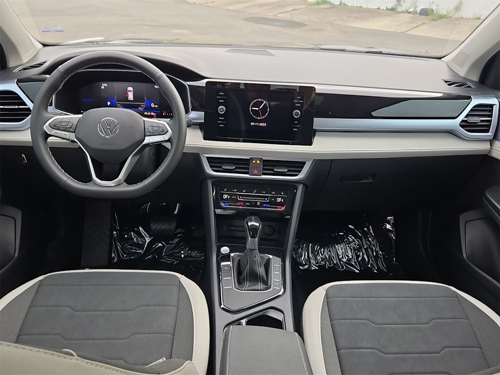 Thumbnail: 2025 Volkswagen Taos - 9