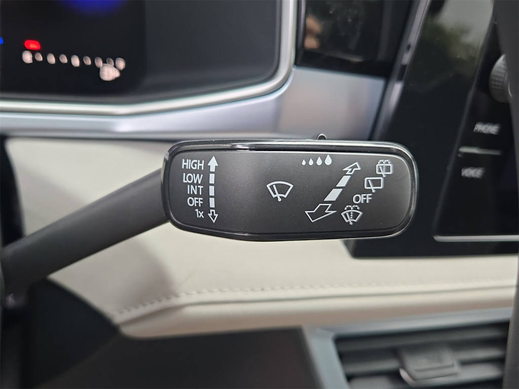 Thumbnail: 2025 Volkswagen Taos - 33