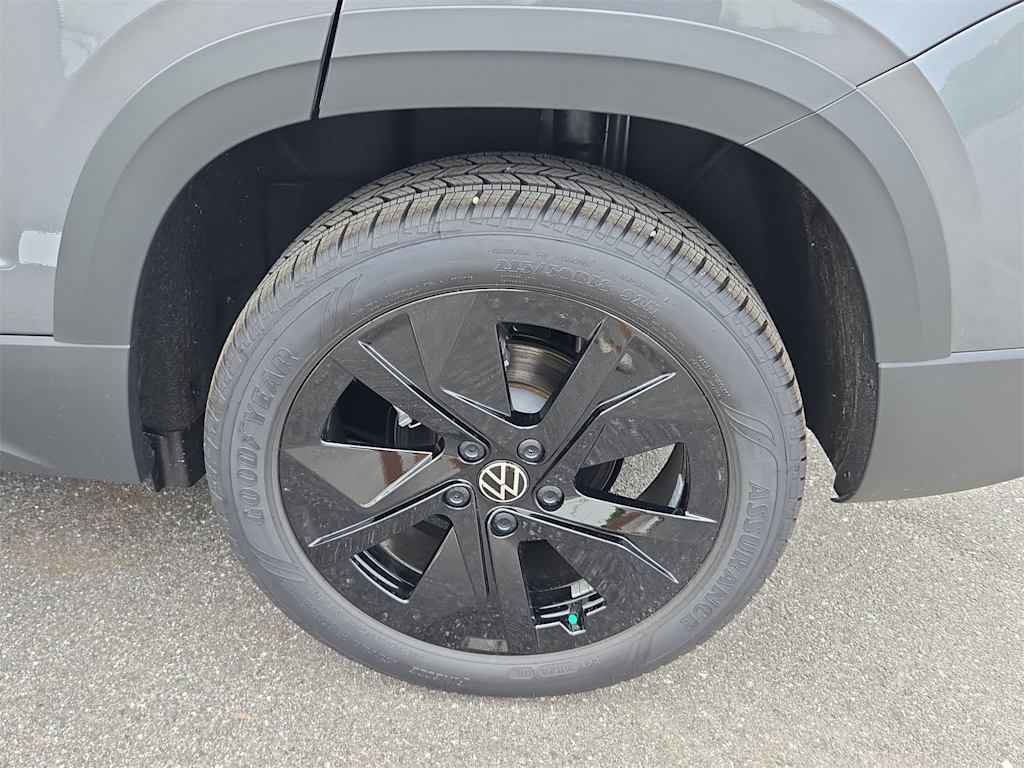 Thumbnail: 2025 Volkswagen Taos - 7