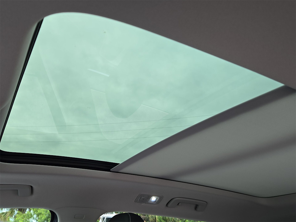 Thumbnail: 2025 Volkswagen Taos - 28