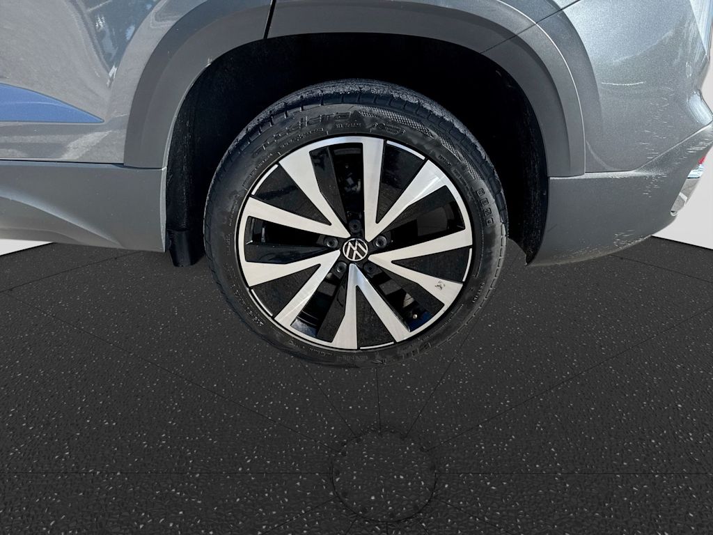 Thumbnail: 2024 Volkswagen Taos - 8