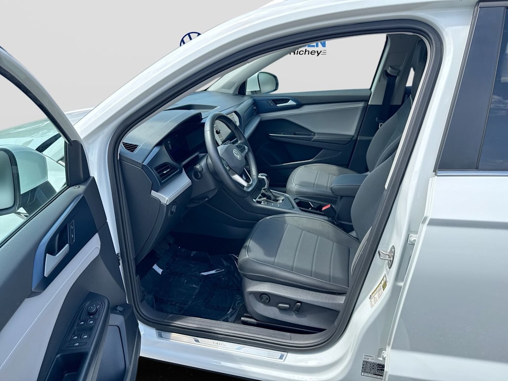 Thumbnail: 2024 Volkswagen Taos - 11