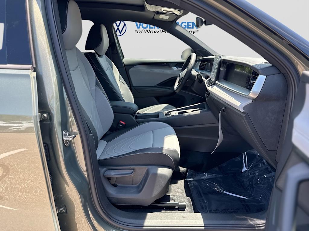 Thumbnail: 2026 Volkswagen Tiguan - 32