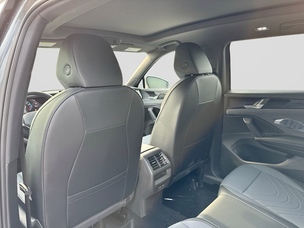 Thumbnail: 2026 Volkswagen Tiguan - 13