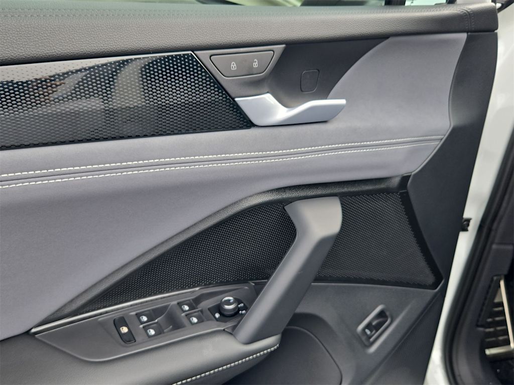 Thumbnail: 2026 Volkswagen Tiguan - 35