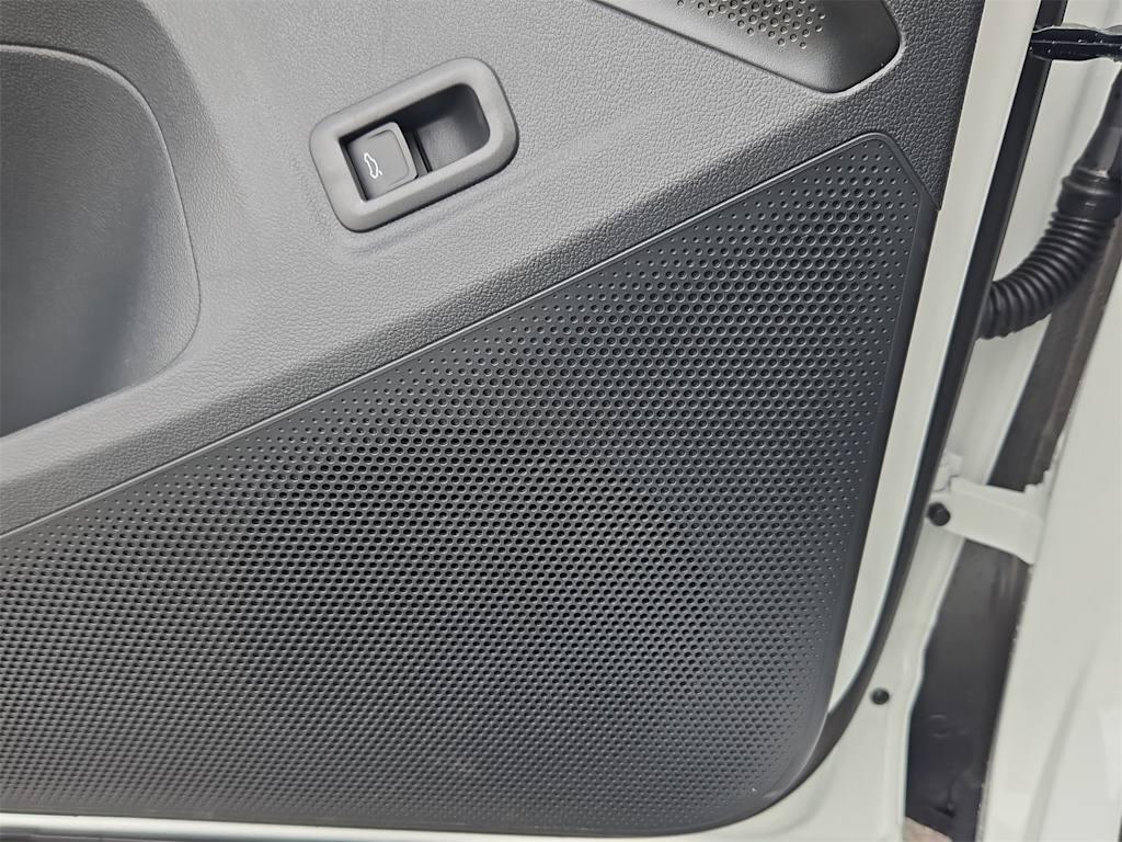 Thumbnail: 2026 Volkswagen Tiguan - 33