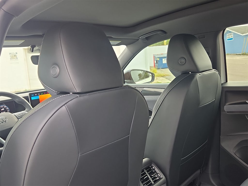 Thumbnail: 2026 Volkswagen Tiguan - 12