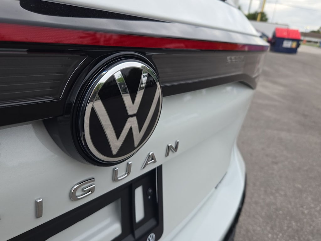 Thumbnail: 2025 Volkswagen Tiguan - 7