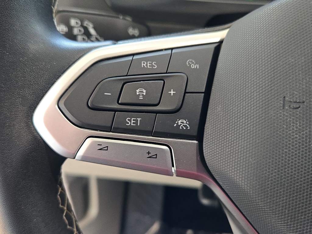 Thumbnail: 2023 Volkswagen Tiguan - 31