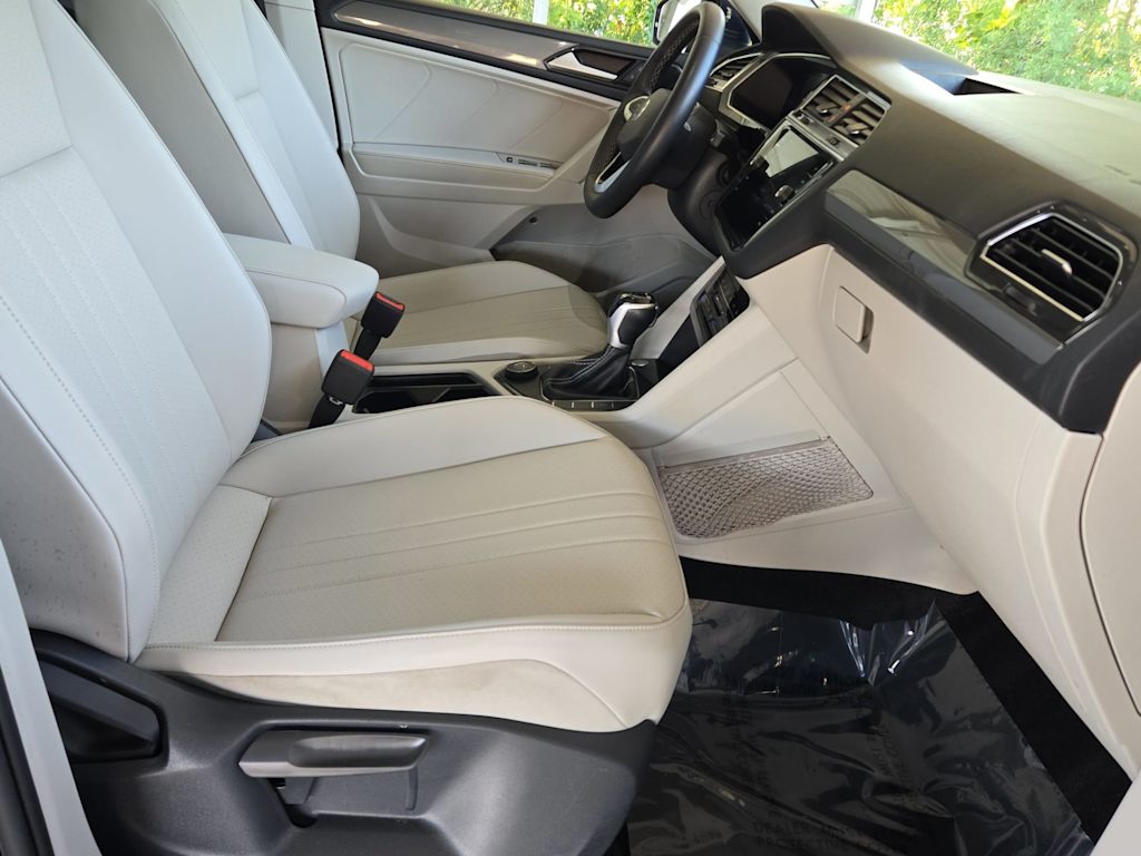 Thumbnail: 2023 Volkswagen Tiguan - 30