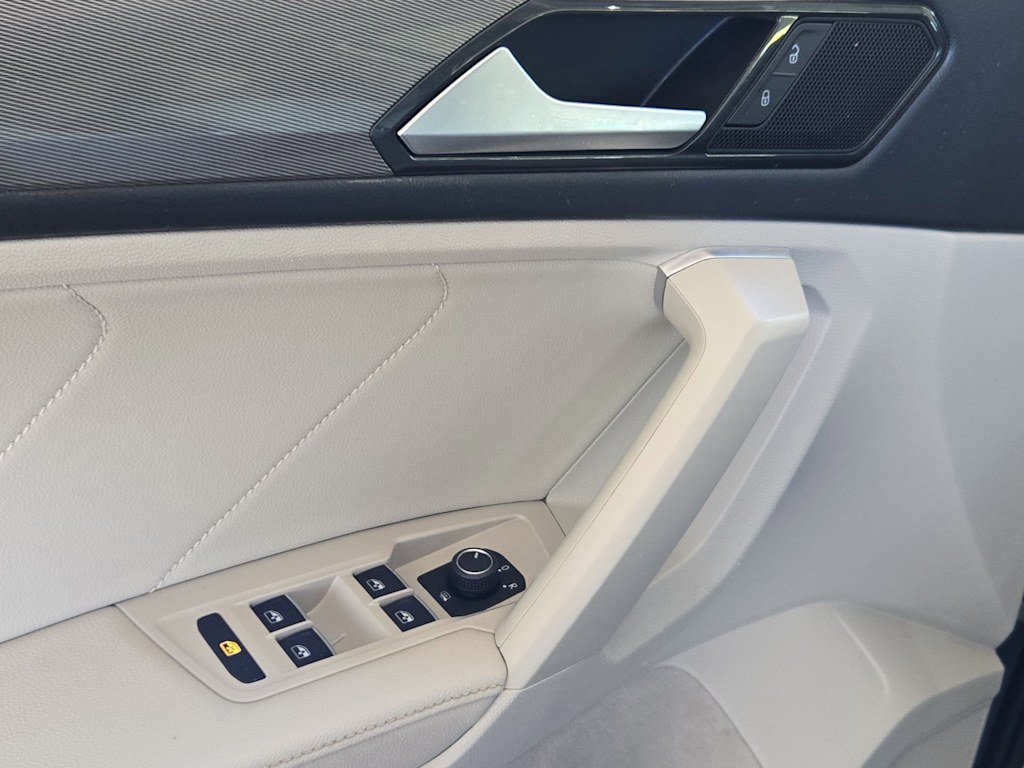 Thumbnail: 2023 Volkswagen Tiguan - 37