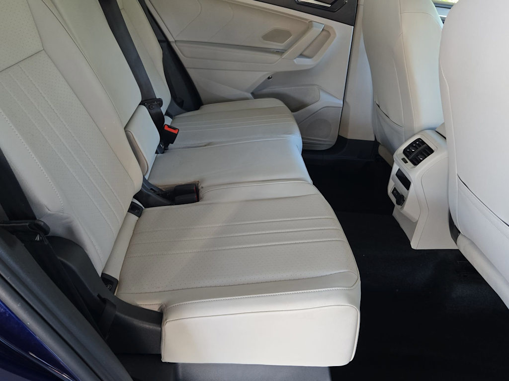 Thumbnail: 2023 Volkswagen Tiguan - 12