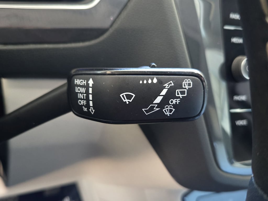 Thumbnail: 2023 Volkswagen Tiguan - 33