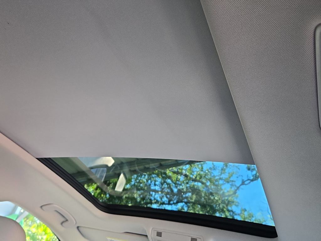 Thumbnail: 2023 Volkswagen Tiguan - 29