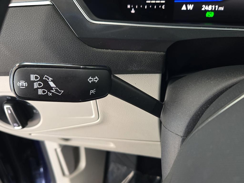 Thumbnail: 2023 Volkswagen Tiguan - 16