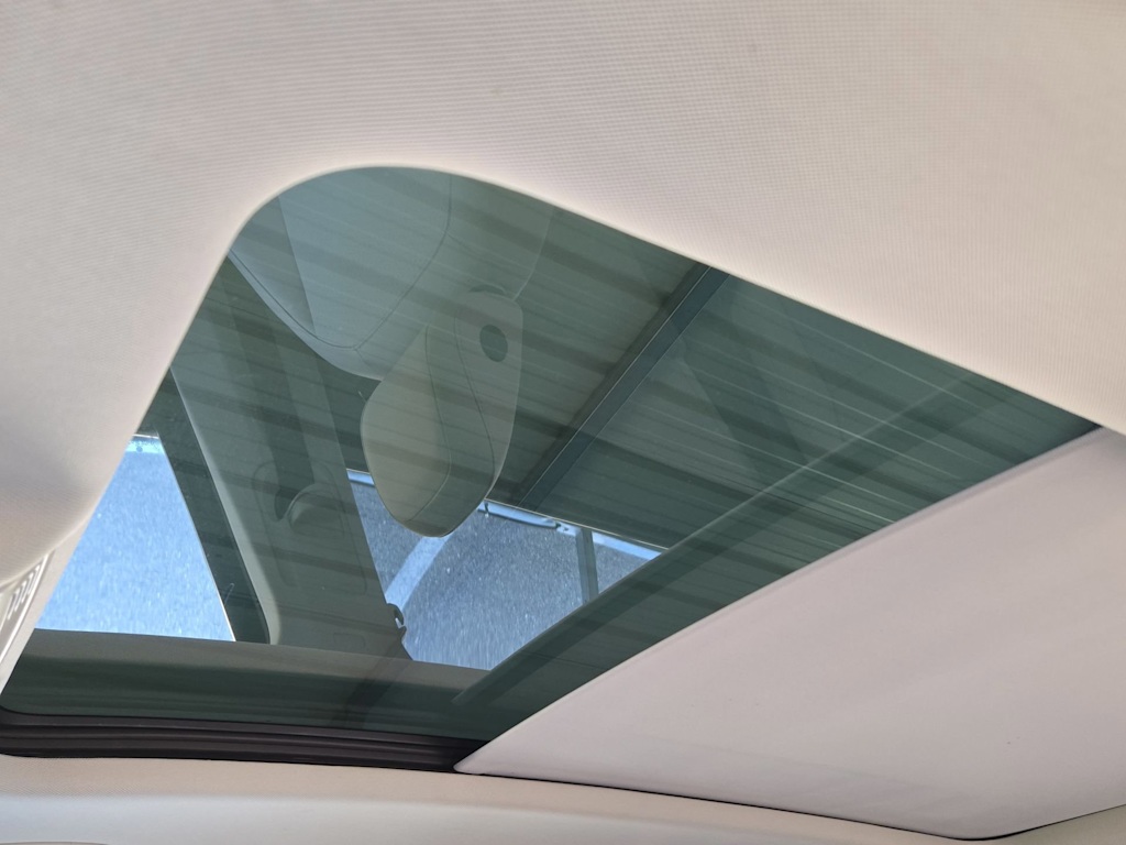 Thumbnail: 2023 Volkswagen Tiguan - 28