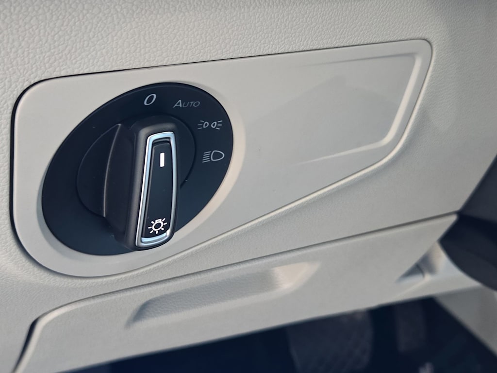 Thumbnail: 2023 Volkswagen Tiguan - 38