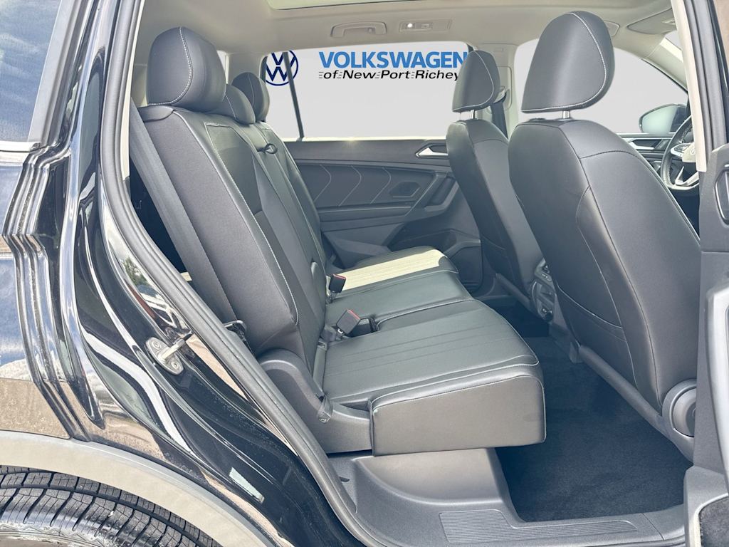 Thumbnail: 2023 Volkswagen Tiguan - 33