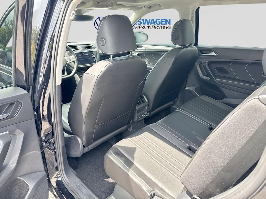 Thumbnail: 2023 Volkswagen Tiguan - 12