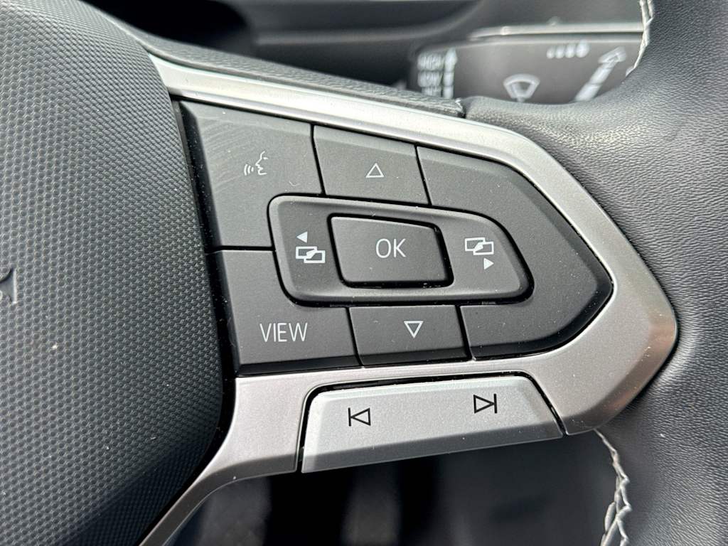 Thumbnail: 2023 Volkswagen Tiguan - 35